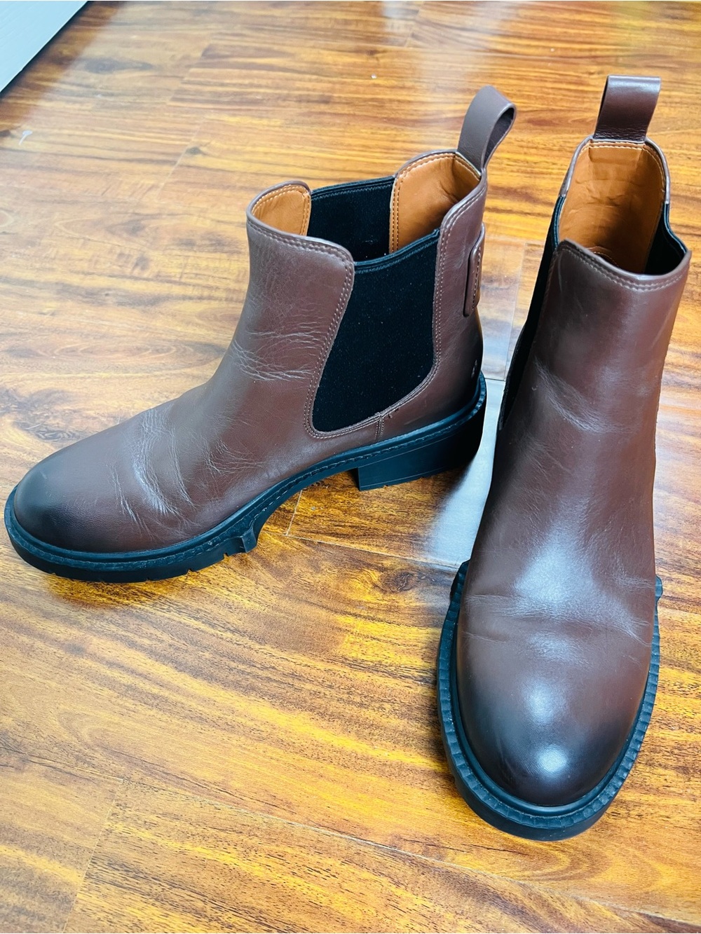 Coach Lyden Walnut Brown Leather Chelsea Lug Sole Booties Size 8.5B